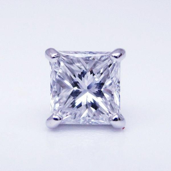 プリンセスカットダイヤモンドピアス D 0.331ct F-SI1 0.330ct G プリンセスカットダイヤモンドピアス D 0.331ct F-SI1 0.330ct G