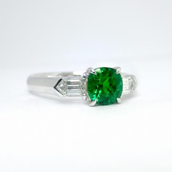 コロンビア産エメラルド ダイヤモンドリング EM 0.81ct D 0.60ct Pt900
