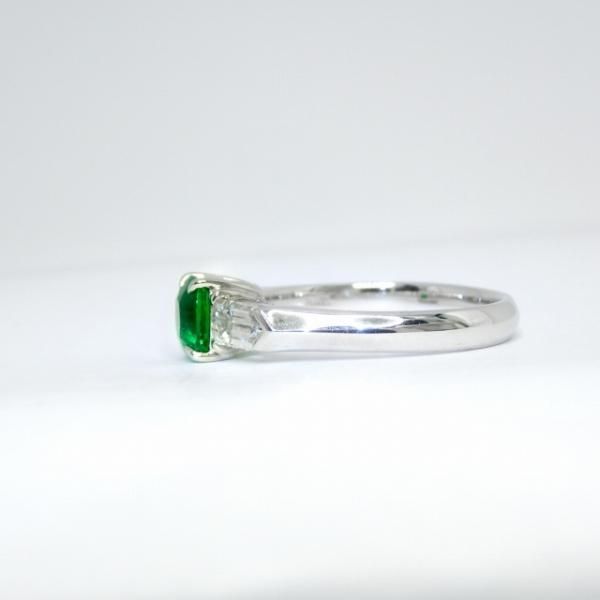コロンビア産エメラルド ダイヤモンドリング EM 0.81ct D 0.60ct Pt900