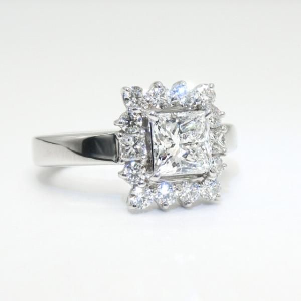 プリンセスカットダイヤモンドリング D 1.03ct D-VS1 0.58ct