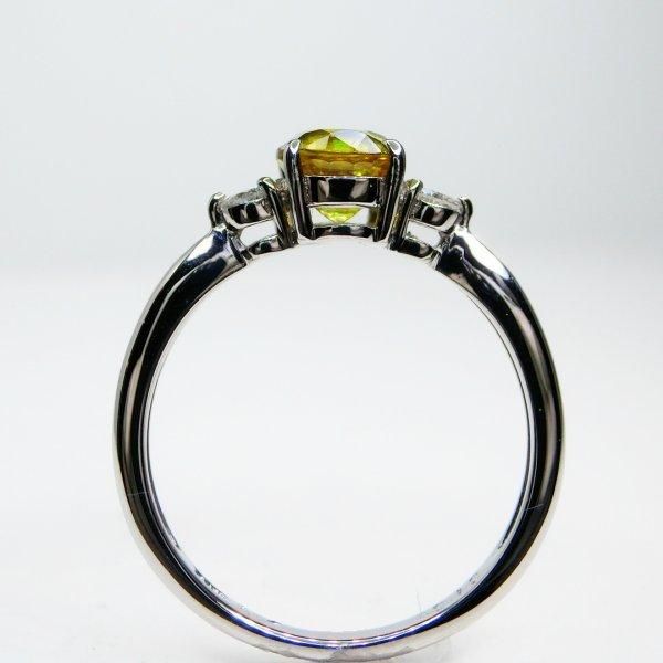 天然スフェーン 2.67ct 【レッドファイア】 カラーチェンジ 日独ソ付
