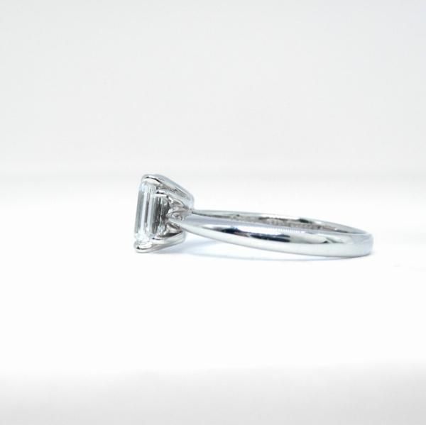 エメラルドカットダイヤモンド スリーストーンリング D 1.01ct F エメラルドカットダイヤモンド スリーストーンリング D 1.01ct F