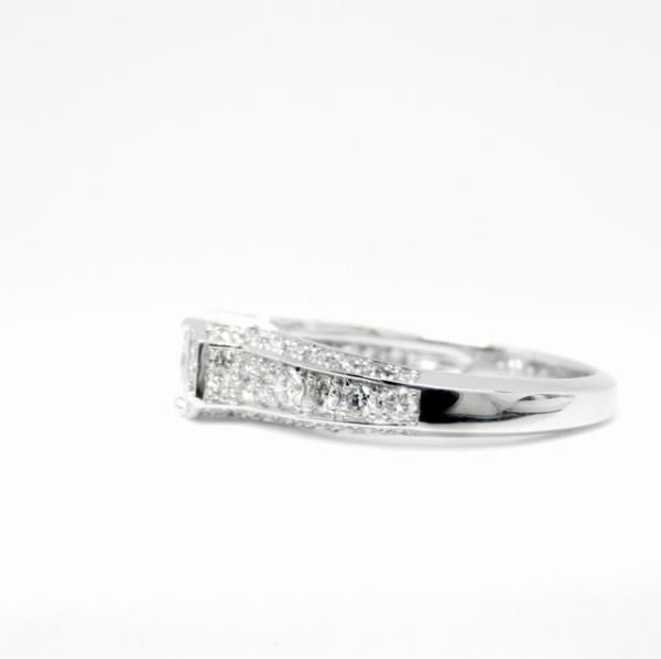 エメラルドカットダイヤモンドリング D 1.05ct F-VS2 0.60ct エメラルドカットダイヤモンドリング D 1.05ct F-VS2 0.60ct