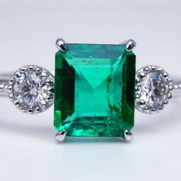 コロンビア産エメラルドダイヤモンドリング EM 0.73ct D 0.13ct コロンビア産エメラルドダイヤモンドリング EM 0.73ct D 0.13ct