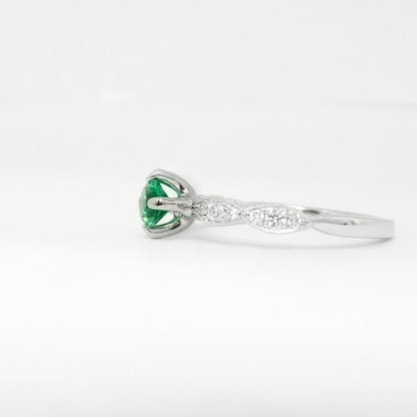 ロシア産ノンオイルエメラルド ダイヤモンドリング EM 0.30ct D ロシア産ノンオイルエメラルド ダイヤモンドリング EM 0.30ct D