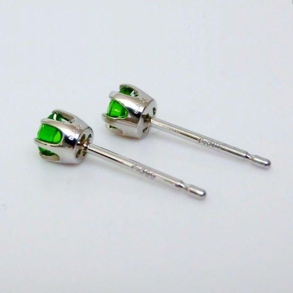 ロシア産デマントイドガーネットピアス DTG 0.235ct DTG 0.253ct ロシア産デマントイドガーネットピアス DTG 0.235ct DTG 0.253ct