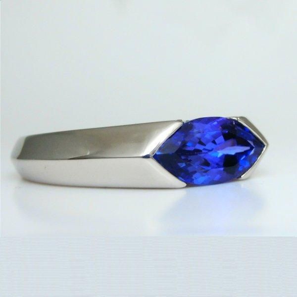マーキスカットタンザナイトリング TA 1.12ct Pt950 日独宝石 マーキスカットタンザナイトリング TA 1.12ct Pt950 日独宝石