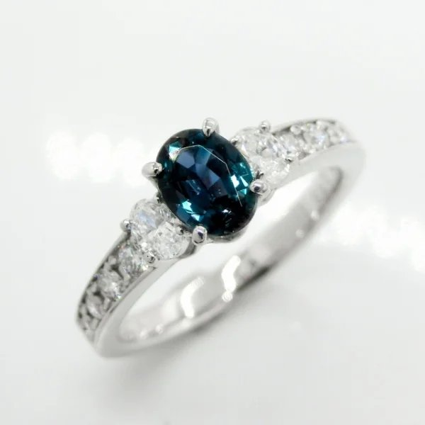 ブラジル産アレキサンドライト ダイヤモンドリング AX 0.58ct 0.33ct Pt950 GIA鑑別書付 BOUTIQUE LINE