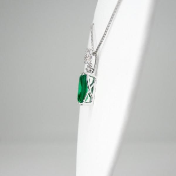 コロンビア産エメラルド ダイヤモンドネックレス EM 0.98ct D コロンビア産エメラルド ダイヤモンドネックレス EM 0.98ct D