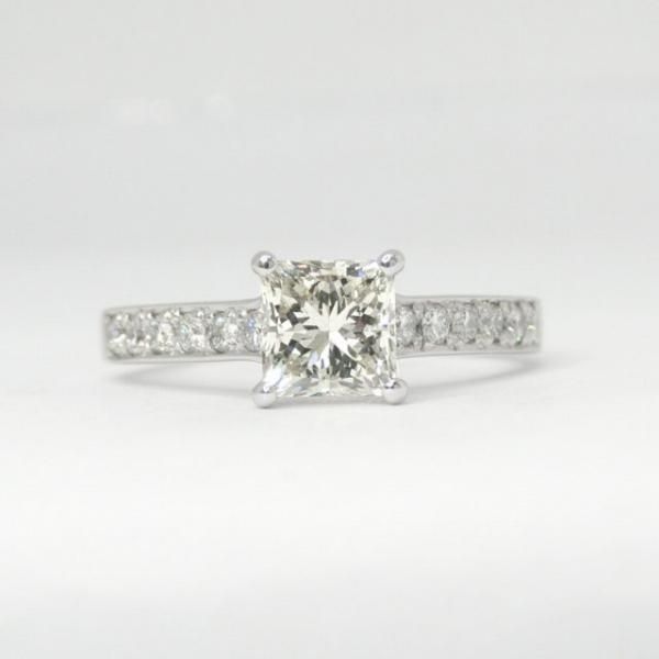 プリンセスカットダイヤモンドリング D 1.013ct M-SI2 D 0.19ct プリンセスカットダイヤモンドリング D 1.013ct M-SI2 D 0.19ct