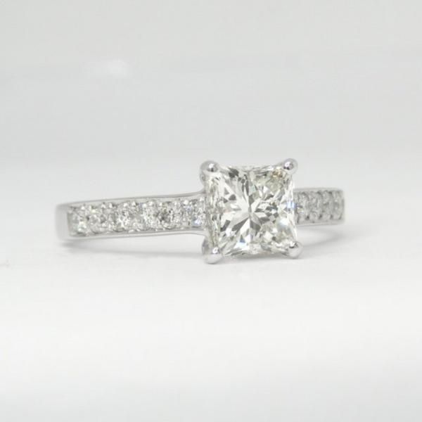 プリンセスカットダイヤモンドリング D 1.013ct M-SI2 D 0.19ct プリンセスカットダイヤモンドリング D 1.013ct M-SI2 D 0.19ct