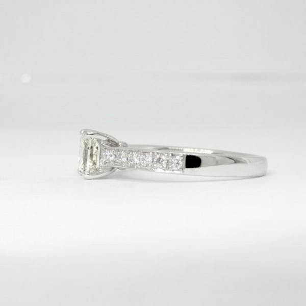 プリンセスカットダイヤモンドリング D 1.013ct M-SI2 D 0.19ct プリンセスカットダイヤモンドリング D 1.013ct M-SI2 D 0.19ct