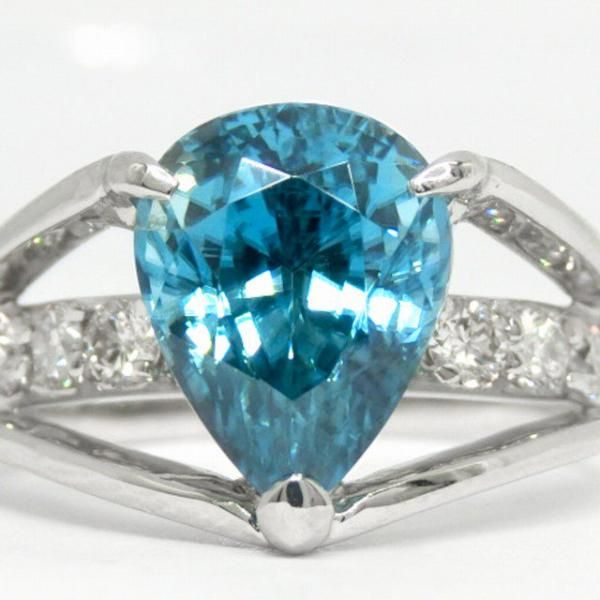 ブルージルコン ダイヤモンドリング ZI 4.55ct D 0.31ct Pt950 ブルージルコン ダイヤモンドリング ZI 4.55ct D 0.31ct Pt950