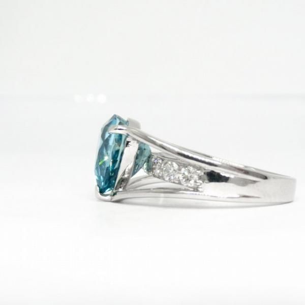 ブルージルコン ダイヤモンドリング ZI 4.55ct D 0.31ct Pt950 ブルージルコン ダイヤモンドリング ZI 4.55ct D 0.31ct Pt950