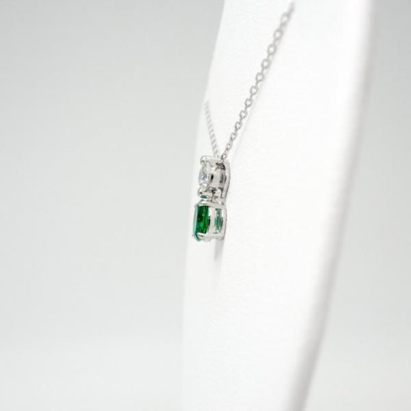 コロンビア産エメラルド ダイヤモンドネックレス EM 0.33ct F-1 コロンビア産エメラルド ダイヤモンドネックレス EM 0.33ct F-1