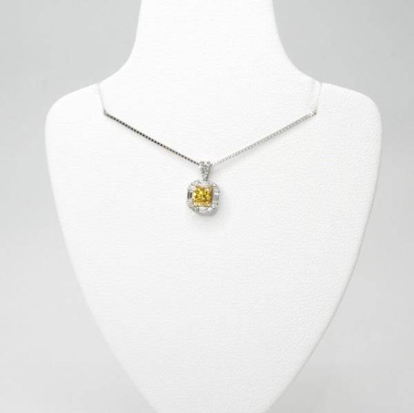 ファンシービビッドイエローダイヤモンドネックレス D 0.188ct ファンシービビッドイエローダイヤモンドネックレス D 0.188ct