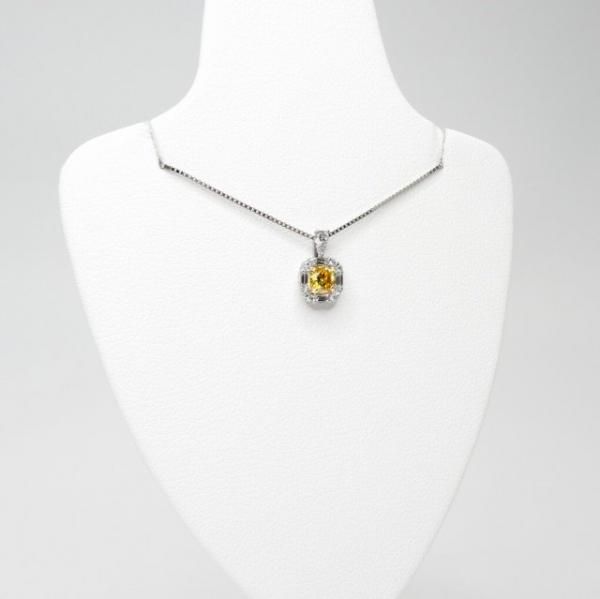 ファンシービビッドイエローダイヤモンドネックレス D 0.188ct ファンシービビッドイエローダイヤモンドネックレス D 0.188ct