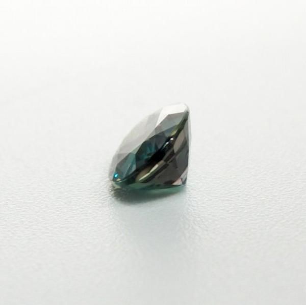 ブラジル産アレキサンドライト AX 0.76ct GIA鑑別書付 ブラジル産アレキサンドライト AX 0.76ct GIA鑑別書付