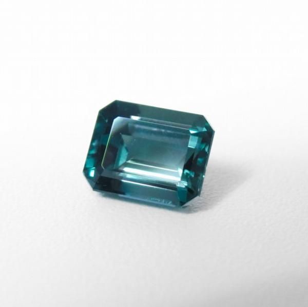世界有名な ブラジル産エメラルドカットアレキサンドライト GIA 0.73ct AX 時計
