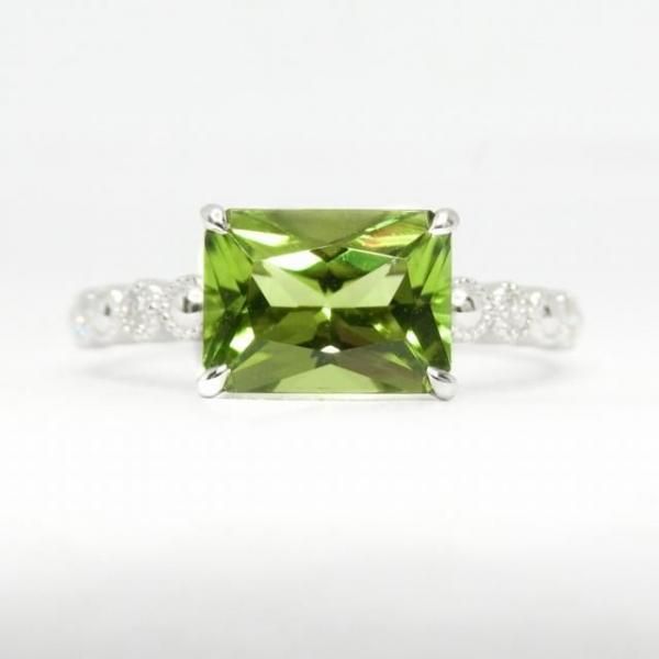 ペリドット ダイヤモンドリング PE 1.64ct D 0.05ct Pt900 日独宝石