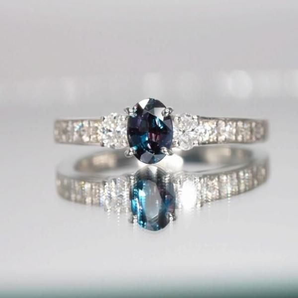 ブラジル産アレキサンドライト ダイヤモンドリング AX 0.60ct