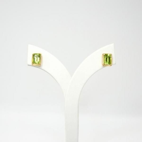 【最終値下げ】ペリドット ピアス 2.00カラット エメラルドカットペリドットピアス PE 1.0ct 1.0ct K18YG GGSJ
