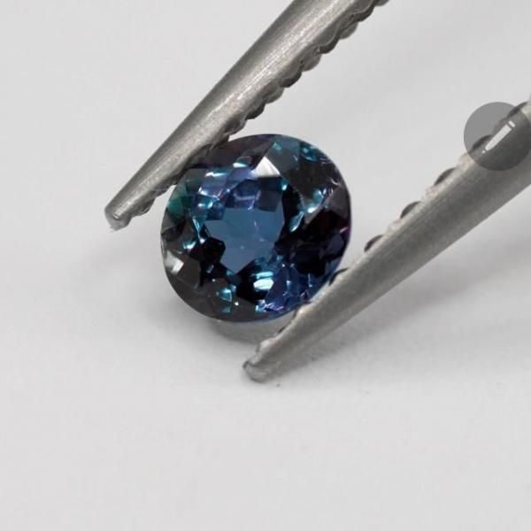 アレキサンドライト ブラジル産アレキサンドライト AX 0.60ct GIA鑑別書付