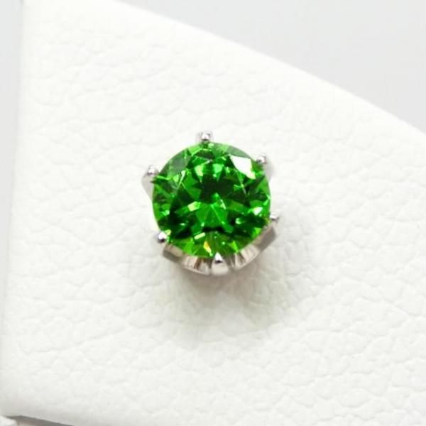 デマントイドガーネットピアス DTG 0.220ct 0.221ct Pt900 日独