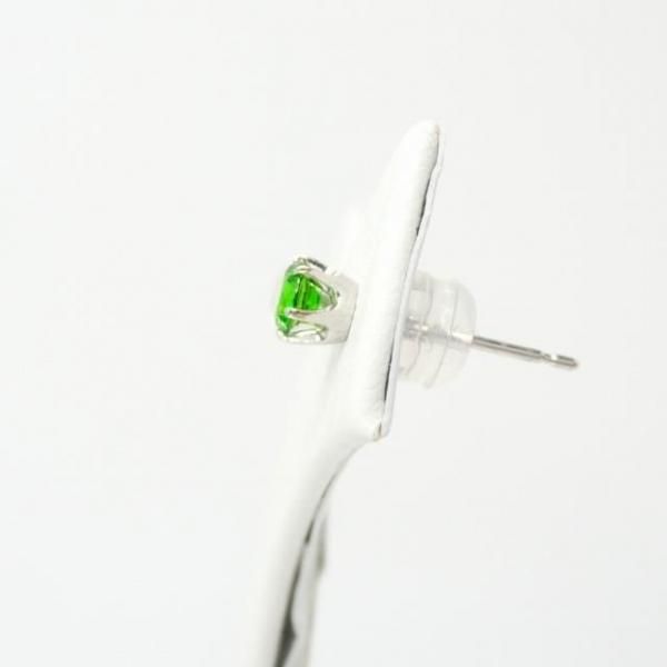 デマントイドガーネットピアス DTG 0.220ct 0.221ct Pt900 日独