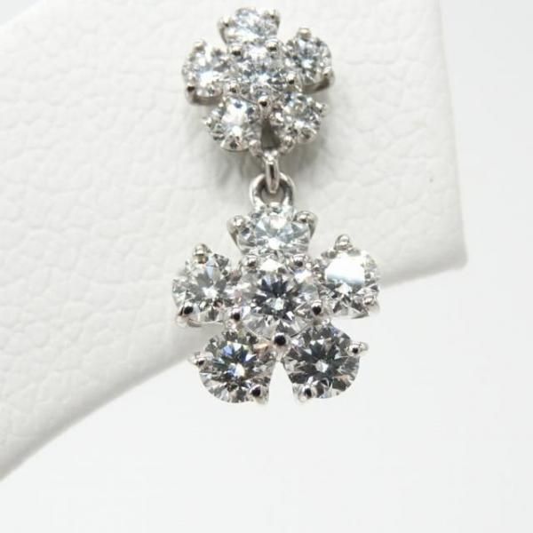 フラワーモチーフ ダイヤモンドピアス D 0.68ct Pt900 BOUTIQUE LINE