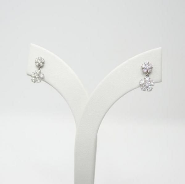 フラワーモチーフ ダイヤモンドピアス D 0.68ct Pt900 BOUTIQUE LINE