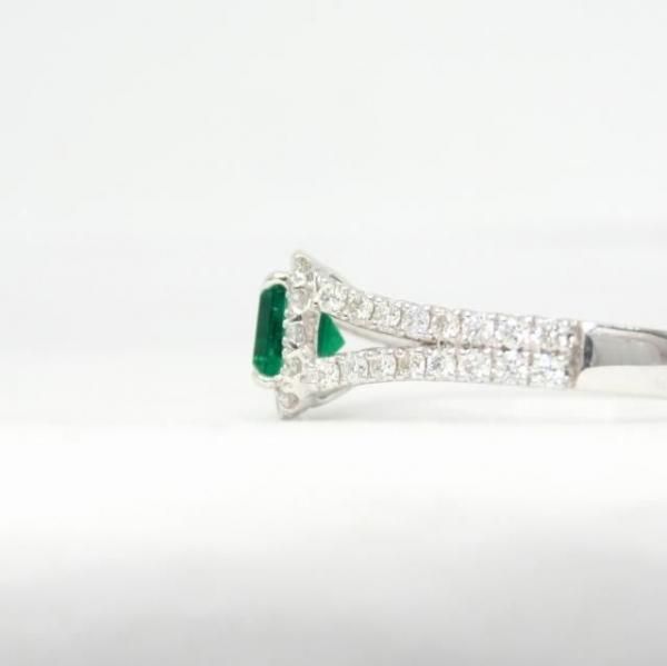 コロンビア産エメラルド ダイヤモンドリング EM 0.52ct F-1 D 0.35ct