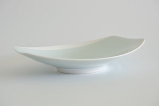 竜山窯　青白磁楕円皿 / Blue porcelain oval plate