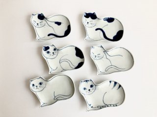 器峰窯　猫小皿 / Blue and white porcelain cat mini plate 
