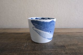 ҡ  / Blue and white porcelain cup whale (Soba choko)<img class='new_mark_img2' src='https://img.shop-pro.jp/img/new/icons1.gif' style='border:none;display:inline;margin:0px;padding:0px;width:auto;' />