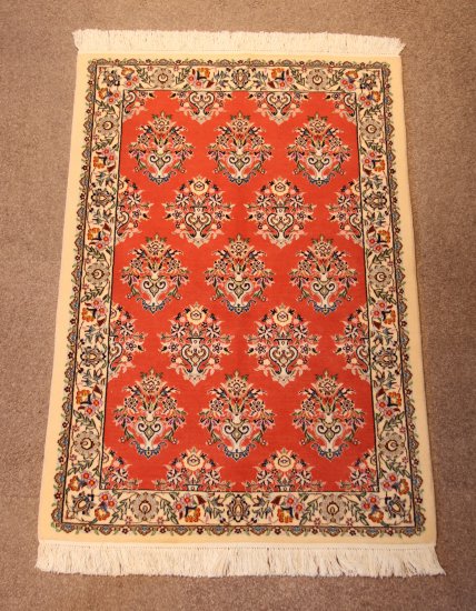 ナイン産　ペルシャ絨毯　(2枚)