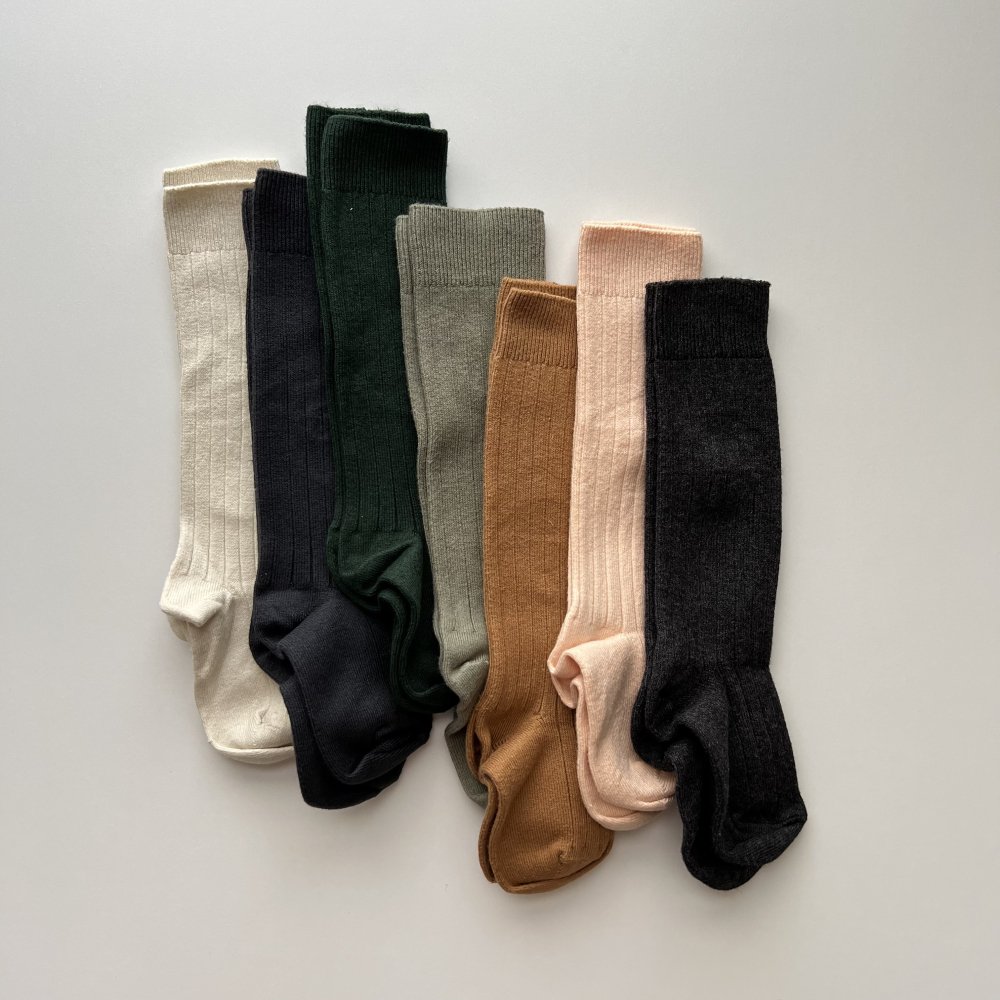 <img class='new_mark_img1' src='https://img.shop-pro.jp/img/new/icons14.gif' style='border:none;display:inline;margin:0px;padding:0px;width:auto;' />knee high socks 2022SS