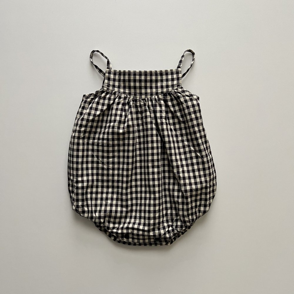 <img class='new_mark_img1' src='https://img.shop-pro.jp/img/new/icons20.gif' style='border:none;display:inline;margin:0px;padding:0px;width:auto;' />Cecilia onesie - gingham - 40％off