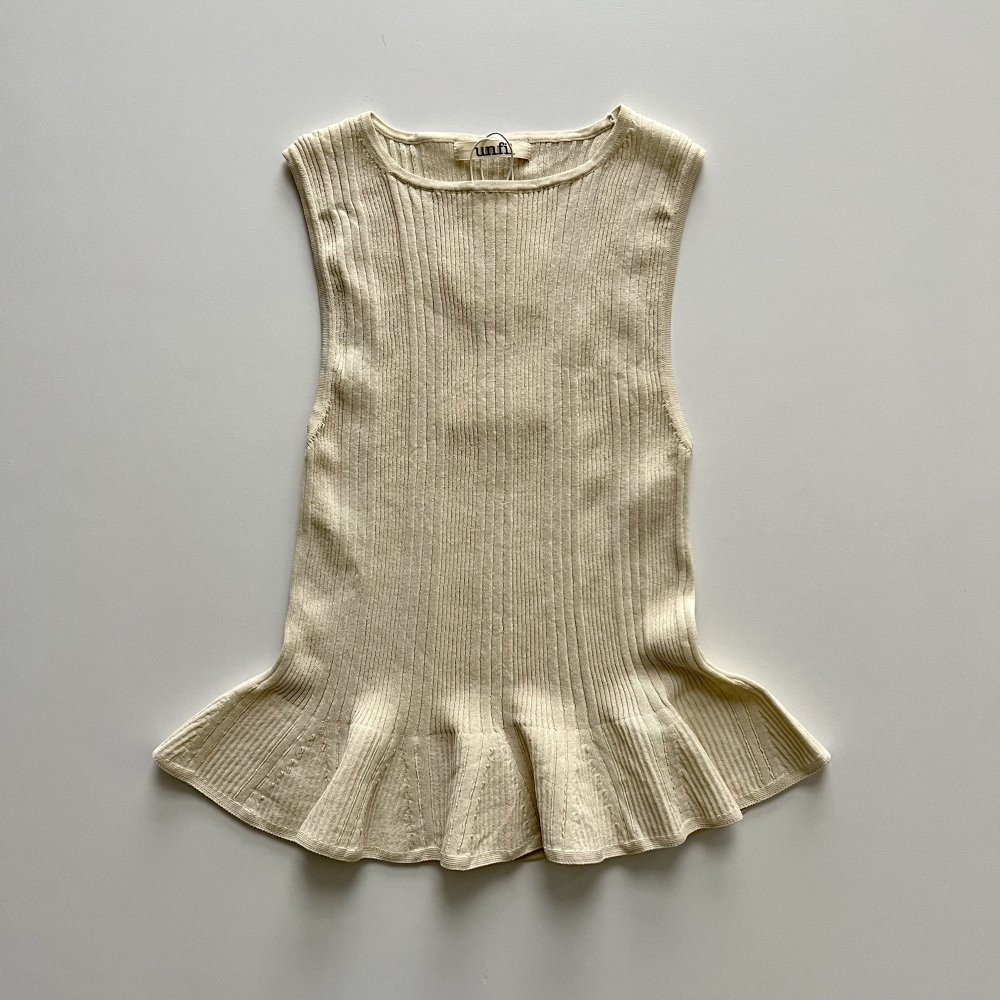 <img class='new_mark_img1' src='https://img.shop-pro.jp/img/new/icons20.gif' style='border:none;display:inline;margin:0px;padding:0px;width:auto;' />high twist cotton ribbed-knit sleeveless top - milk - 40%off