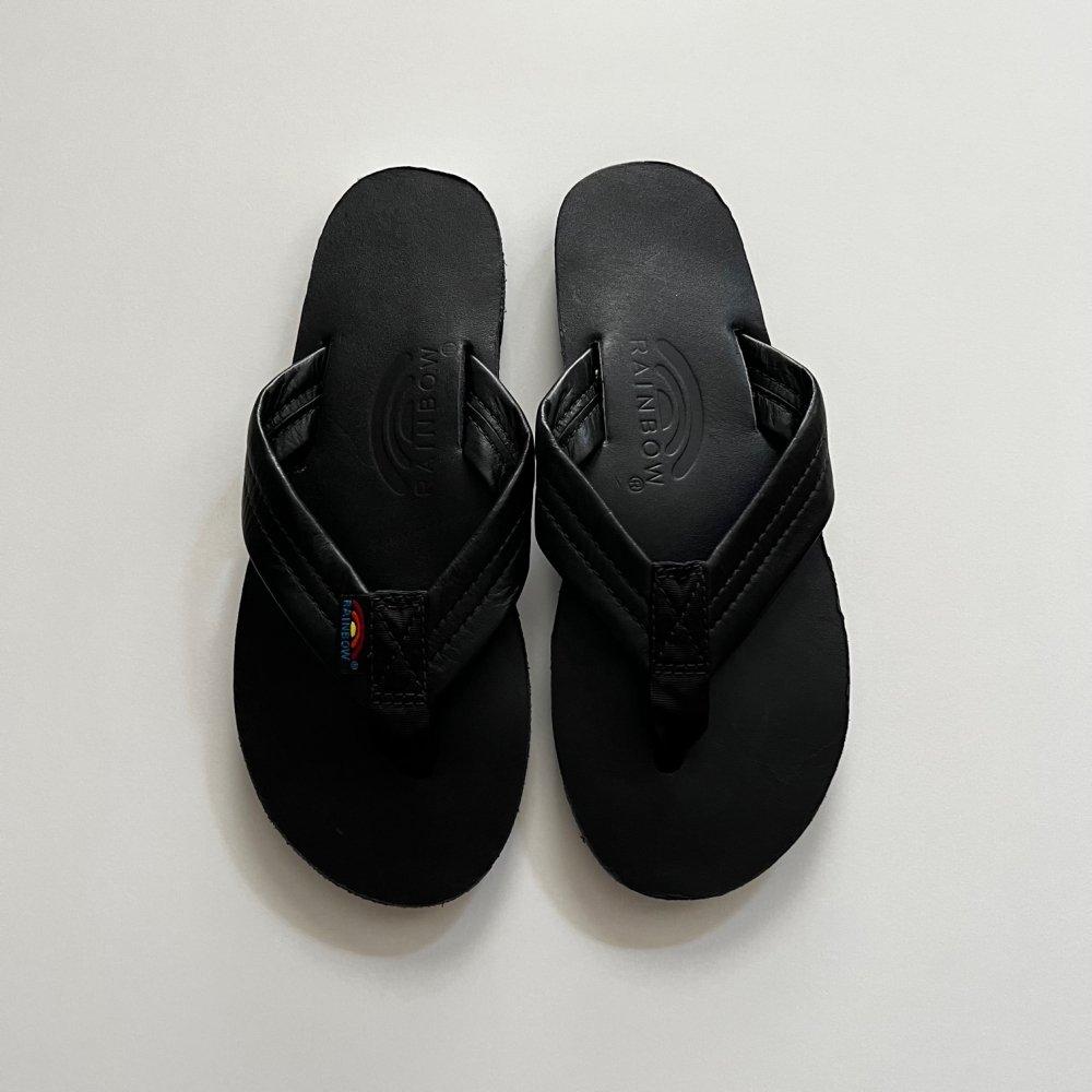 <img class='new_mark_img1' src='https://img.shop-pro.jp/img/new/icons14.gif' style='border:none;display:inline;margin:0px;padding:0px;width:auto;' />women's premier leather sandal - classic black