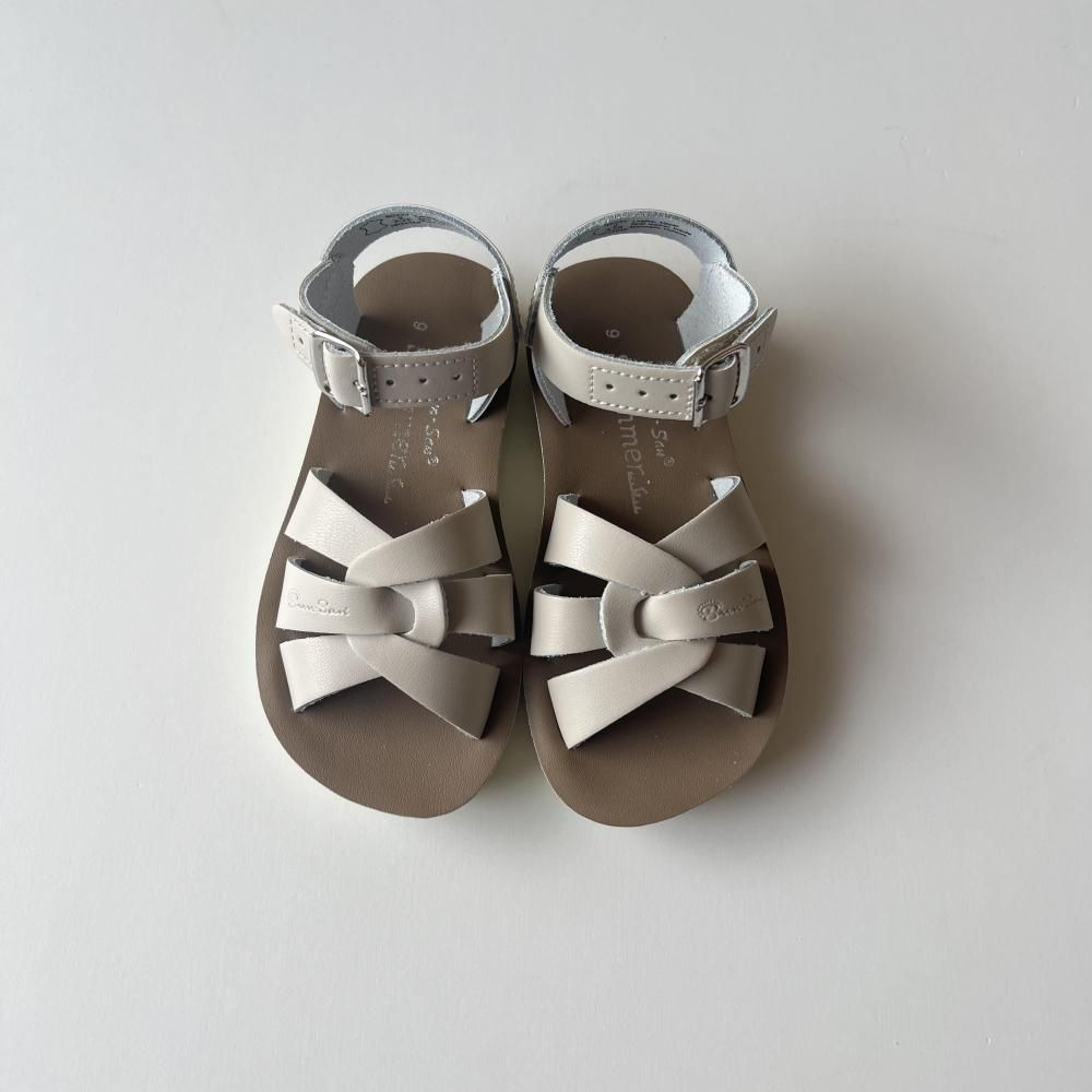 <img class='new_mark_img1' src='https://img.shop-pro.jp/img/new/icons56.gif' style='border:none;display:inline;margin:0px;padding:0px;width:auto;' />swimmer - stone