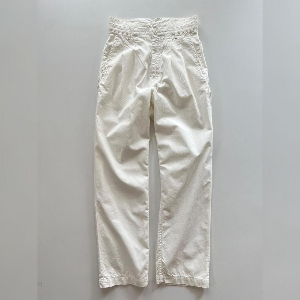 <img class='new_mark_img1' src='https://img.shop-pro.jp/img/new/icons14.gif' style='border:none;display:inline;margin:0px;padding:0px;width:auto;' />selvage chambray pants - white