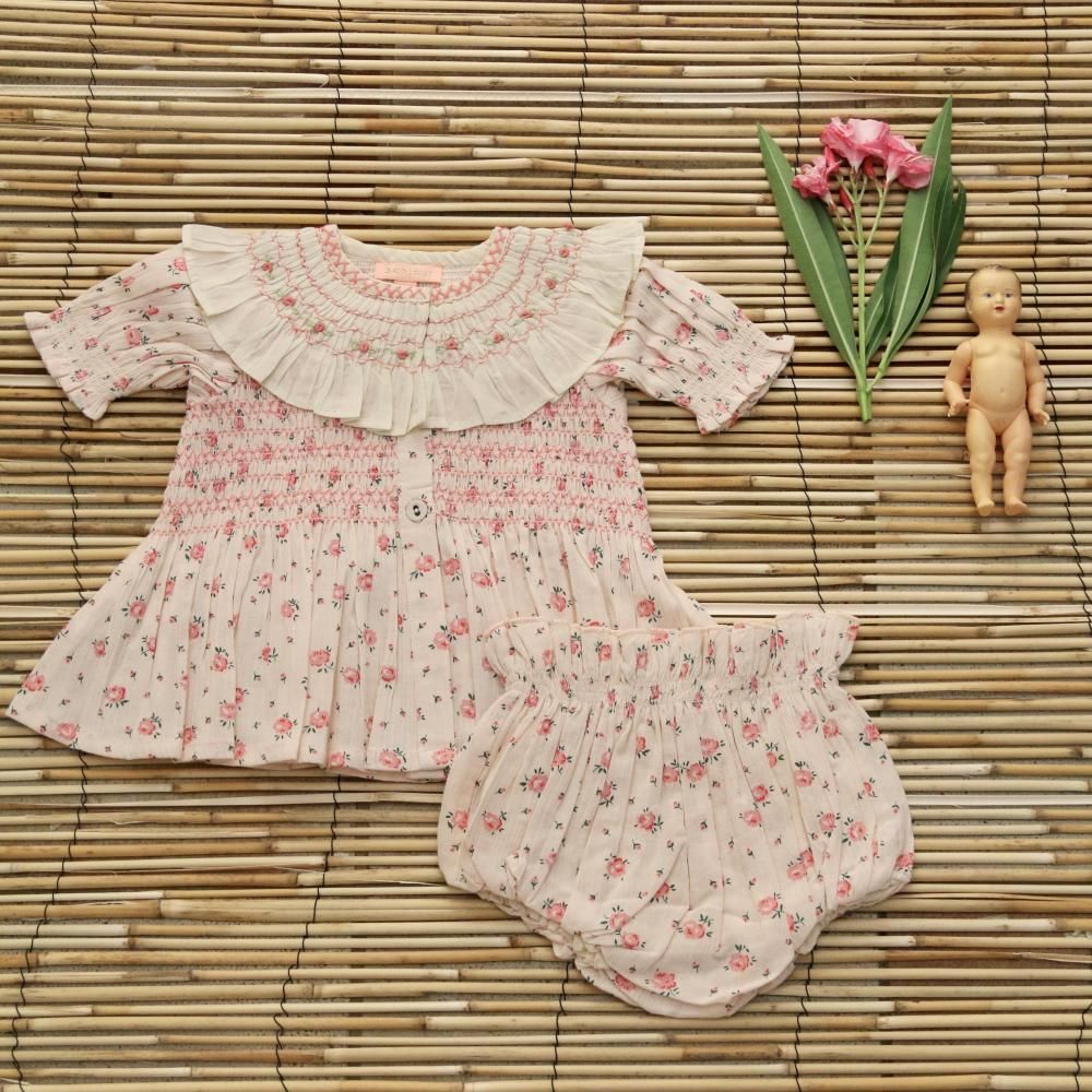 <img class='new_mark_img1' src='https://img.shop-pro.jp/img/new/icons14.gif' style='border:none;display:inline;margin:0px;padding:0px;width:auto;' />baby set - rosa bloom print crepe
