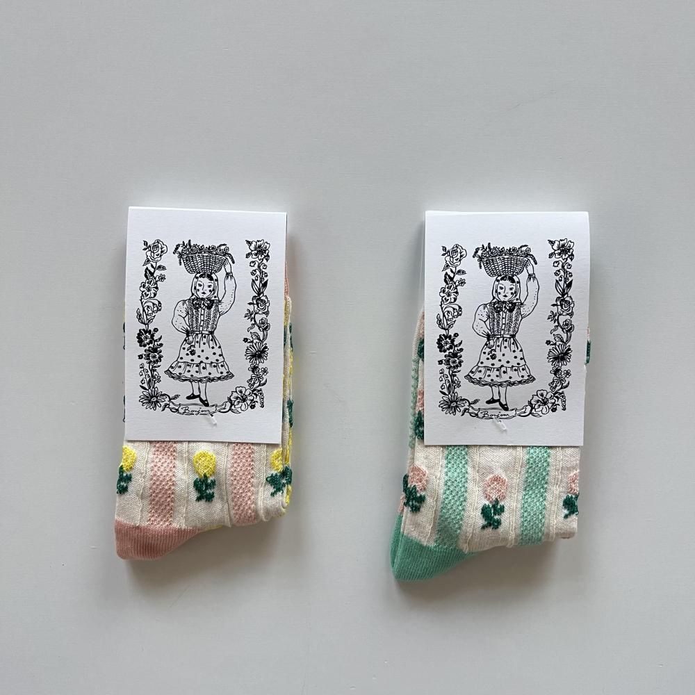 <img class='new_mark_img1' src='https://img.shop-pro.jp/img/new/icons14.gif' style='border:none;display:inline;margin:0px;padding:0px;width:auto;' />stripes socks