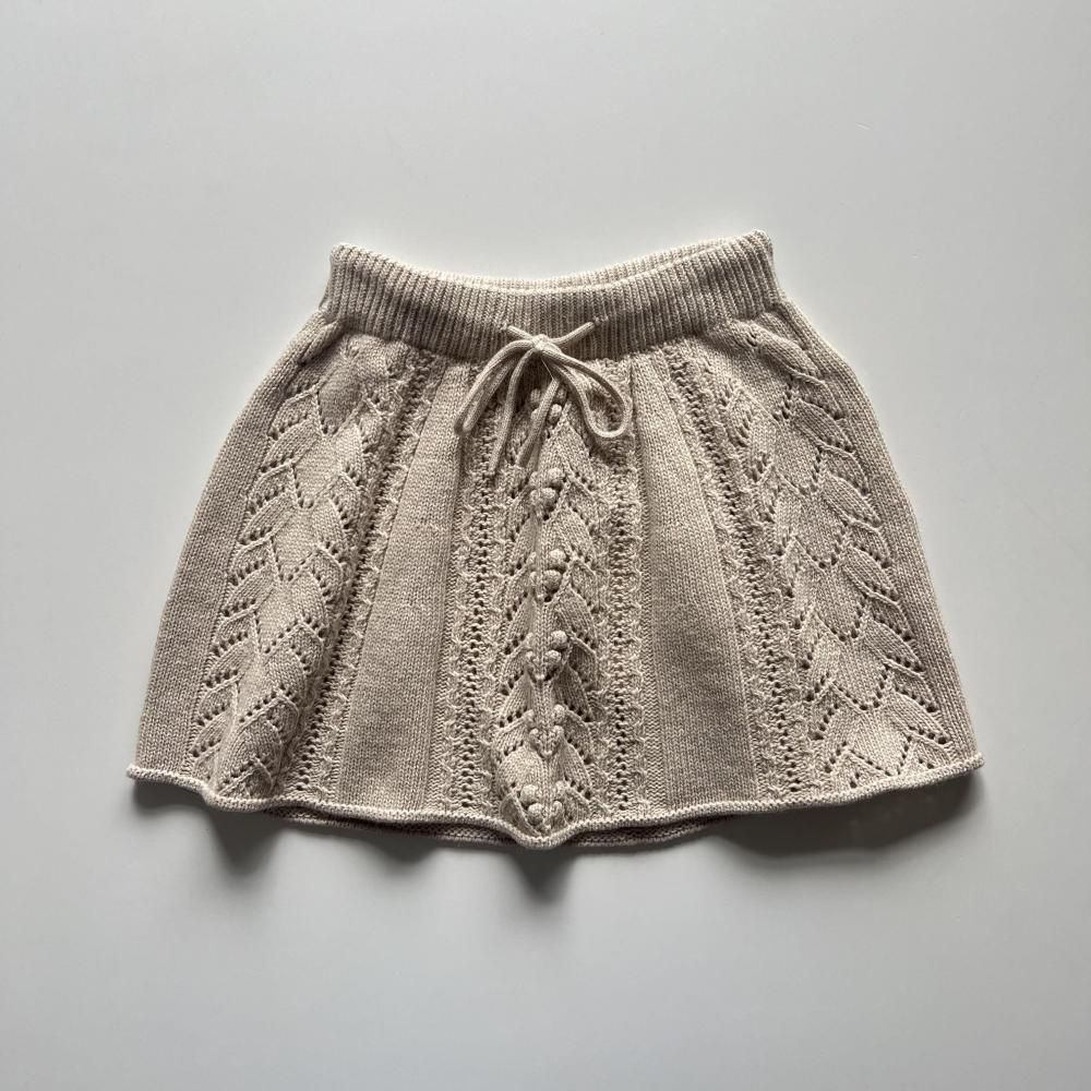 <img class='new_mark_img1' src='https://img.shop-pro.jp/img/new/icons14.gif' style='border:none;display:inline;margin:0px;padding:0px;width:auto;' />Lila skirt - moonlight white