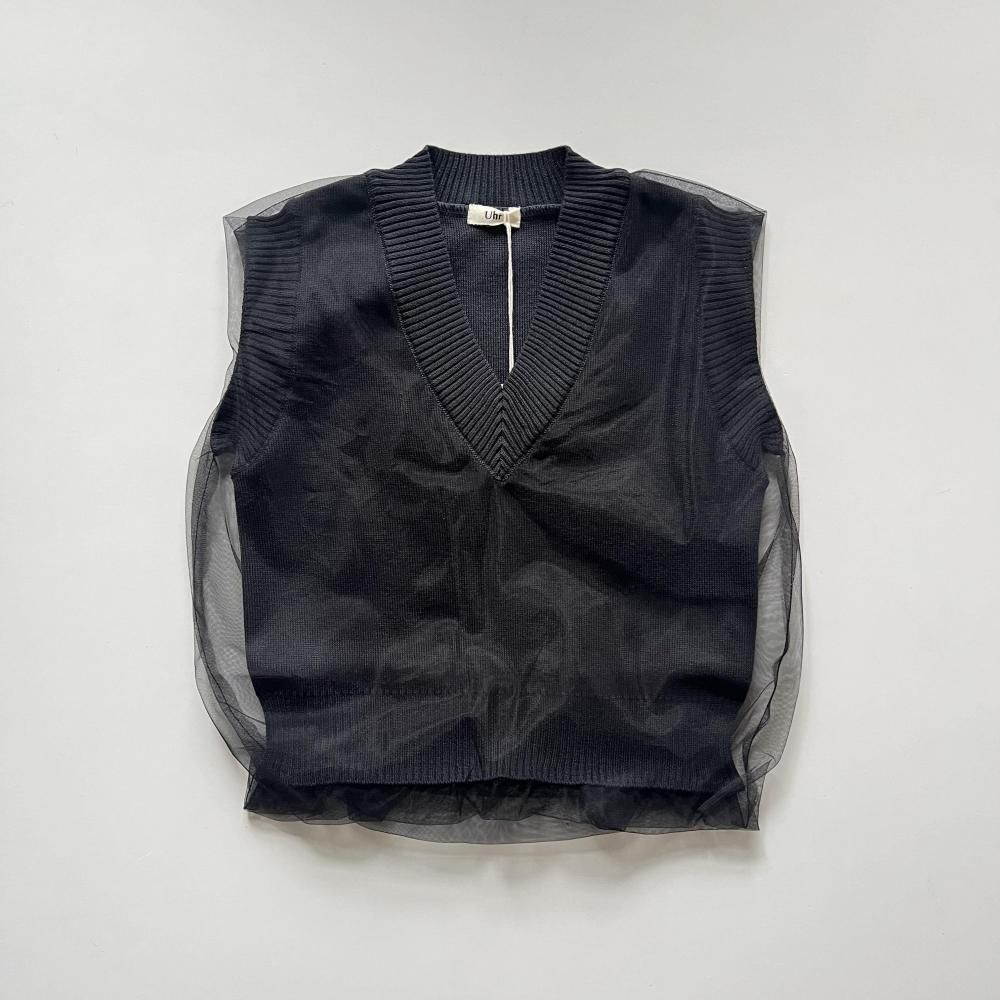 <img class='new_mark_img1' src='https://img.shop-pro.jp/img/new/icons14.gif' style='border:none;display:inline;margin:0px;padding:0px;width:auto;' />tulle knit vest - charcoal grey