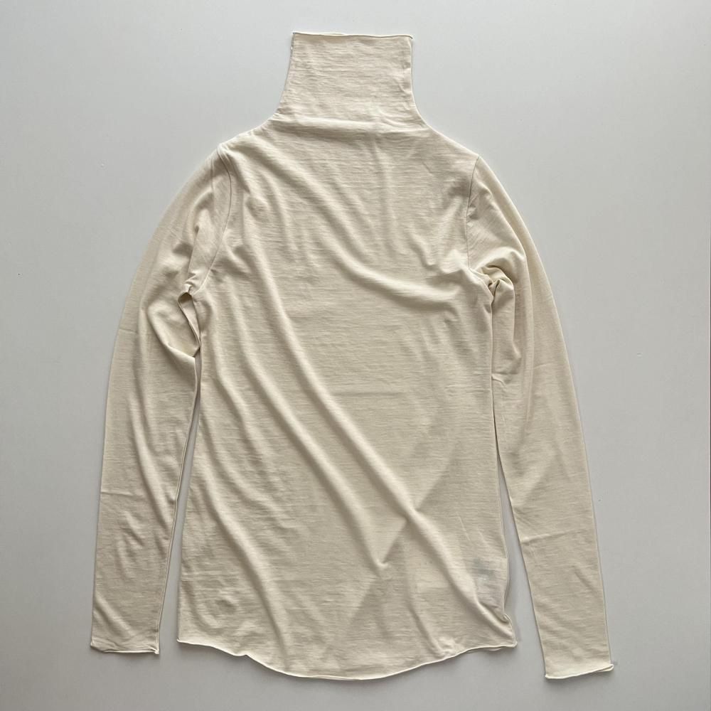 <img class='new_mark_img1' src='https://img.shop-pro.jp/img/new/icons14.gif' style='border:none;display:inline;margin:0px;padding:0px;width:auto;' />cotton cashmere high neck T - chalk