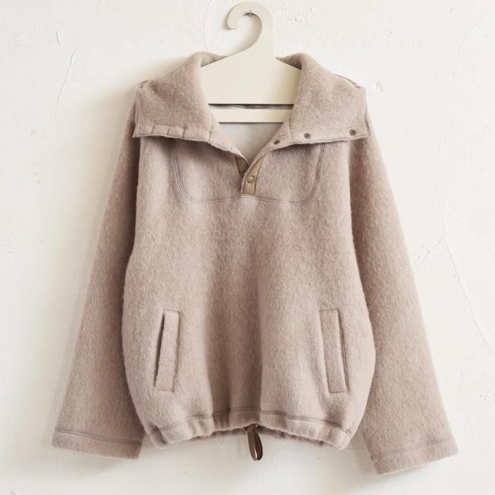 <img class='new_mark_img1' src='https://img.shop-pro.jp/img/new/icons14.gif' style='border:none;display:inline;margin:0px;padding:0px;width:auto;' />wool shaggy hoodie - beige
