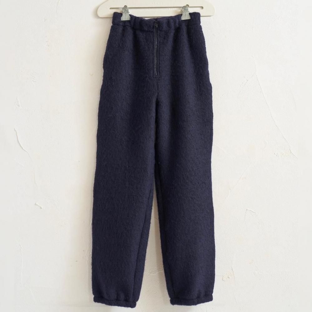 <img class='new_mark_img1' src='https://img.shop-pro.jp/img/new/icons14.gif' style='border:none;display:inline;margin:0px;padding:0px;width:auto;' />wool shaggy zip pants - navy