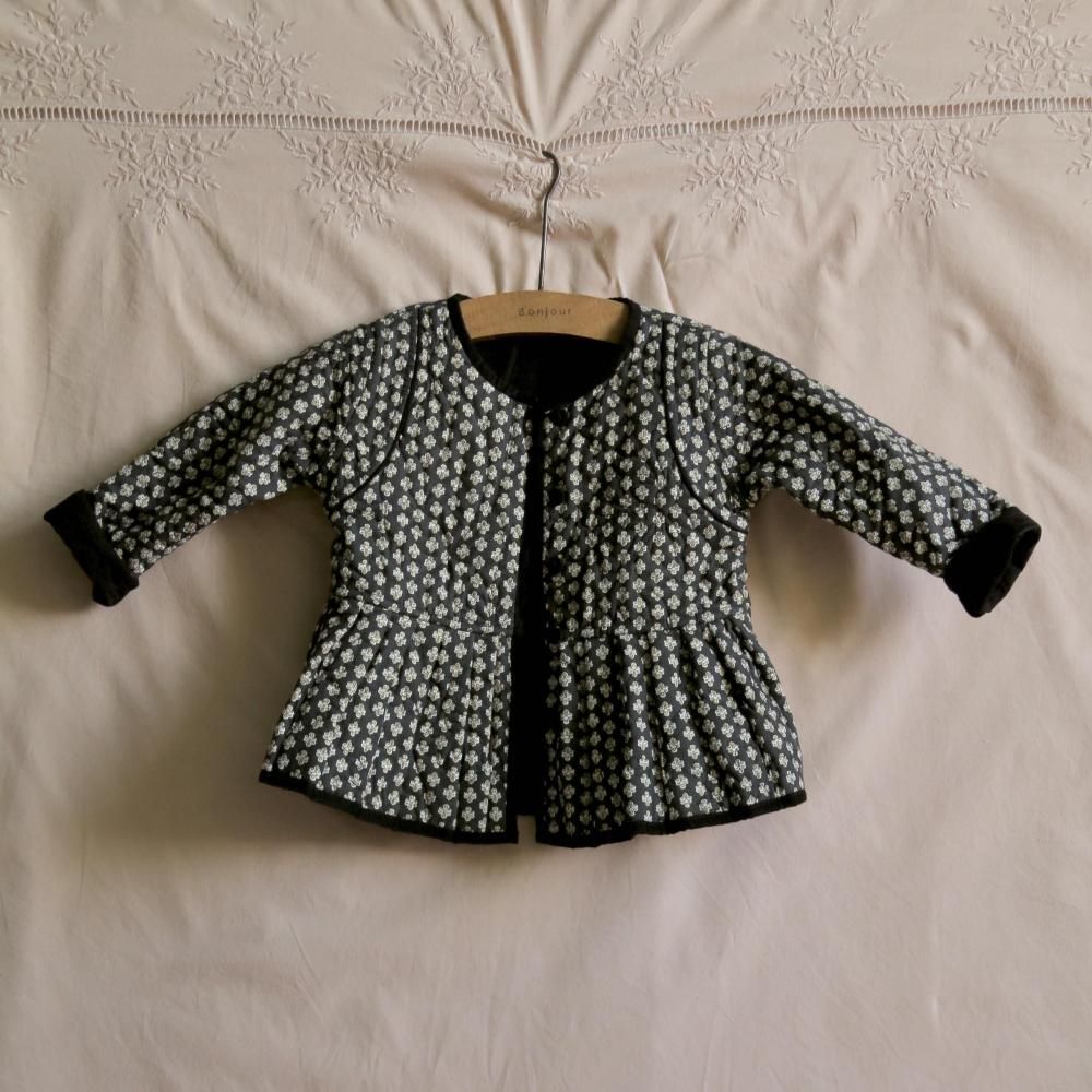 <img class='new_mark_img1' src='https://img.shop-pro.jp/img/new/icons14.gif' style='border:none;display:inline;margin:0px;padding:0px;width:auto;' />reversible quilted jacket - black baby cord